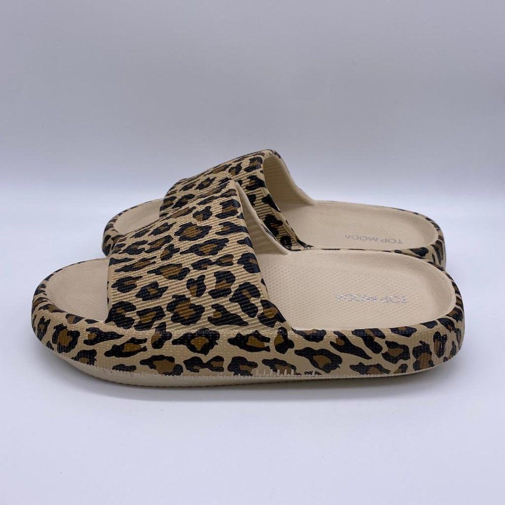 Top Moda Leopard Print Flip Flops - Picture 5 of 6